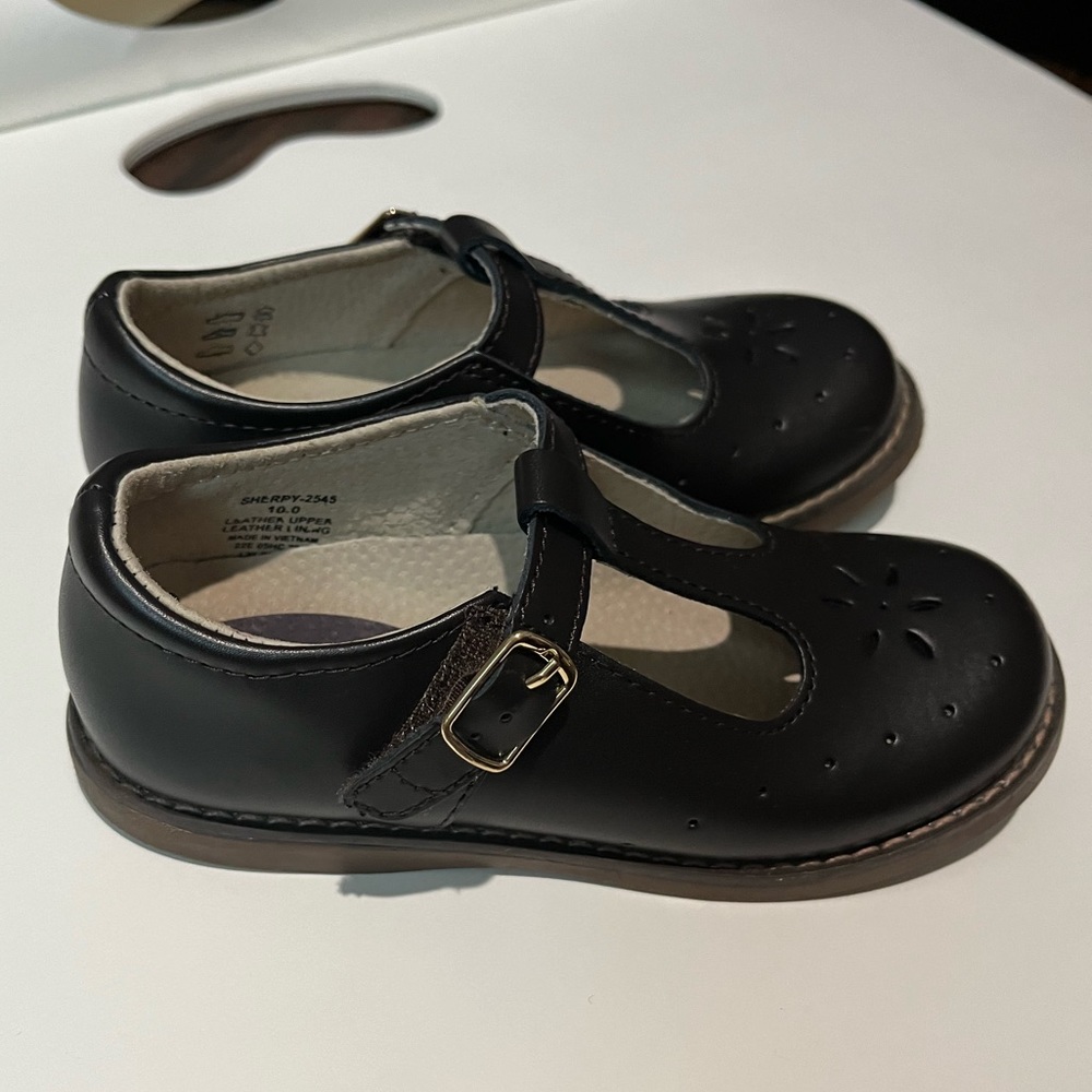 Footmates Sherry Brown -worn once EUC